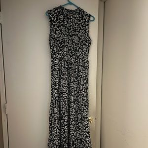 Betsy’s Boutique: Never worn. Size S